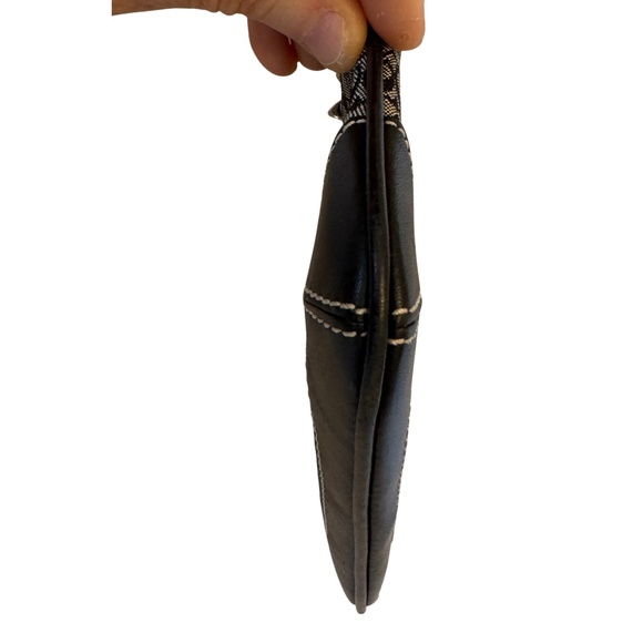 Like New Coach Signature Jacquard Wristlet Vintage - Picture 6 of 9